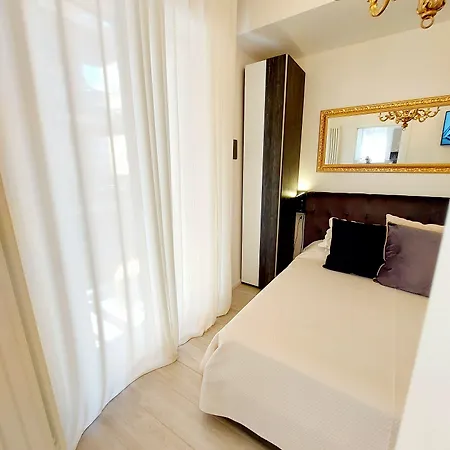 Piccolo Apart Otel 4*