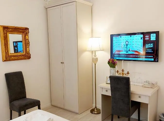 Piccolo 'deluxe & Rooms' アパートホテル 4*